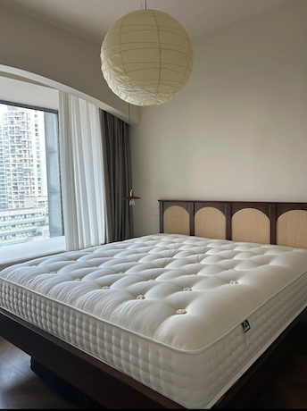 مصنوعة يدويًا